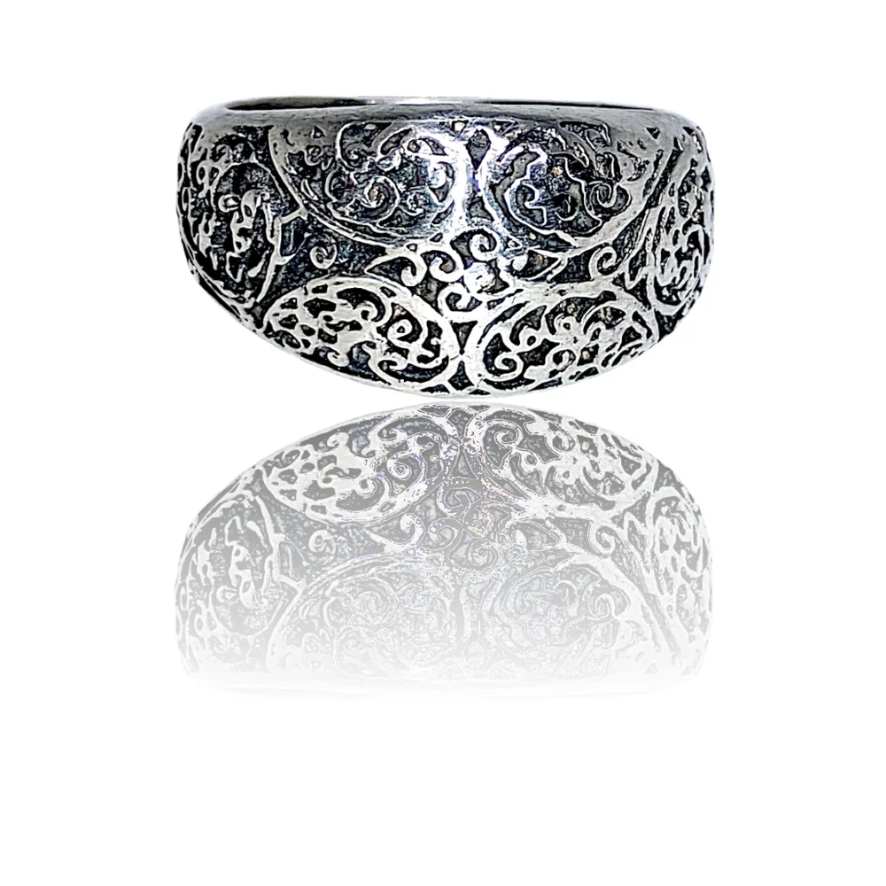 Sterling Silver Ring with Great Detail